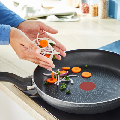 Tefal Сковорода So' Light, 28см, алюміній, бакеліт, чорний