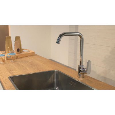 Hansgrohe Змішувач для кухні Focus, довж.виливу - 204мм, поворотний, 1важіль, KM260, сталь