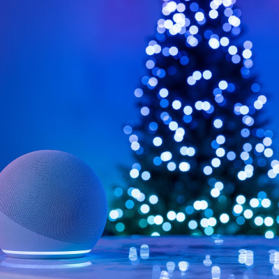 Twinkly Гірлянда Smart LED Twinkly tree Strings RGB 500 налаштована на 2.1м ялинці