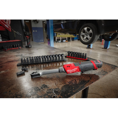 Milwaukee Гайковерт ударний кутовий акумуляторний Milwaukee M12 FUEL 12В 81Нм 350об/хв +набір приладдя 1.2кг без АКБ та ЗП