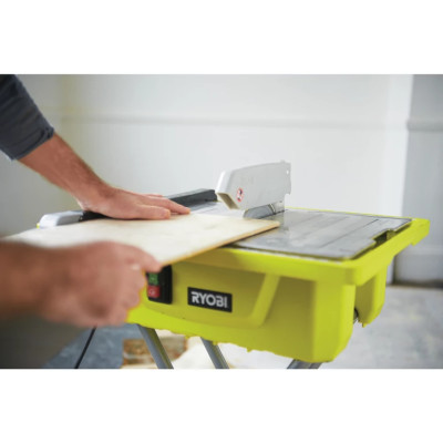 Ryobi Плиткоріз WS721S 500 Вт , диск 178 мм, мокрий різ