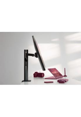 LG Монітор 31.5" 32UN880-B 2xHDMI, DP, USB-C, MM, IPS, 3840x2160, 95%DCI-P3, Pivot, HDR10