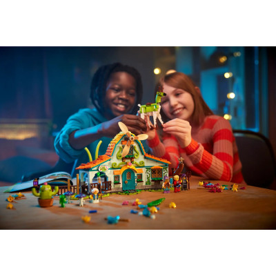 LEGO Конструктор DREAMZzz™ Стайня казкових істот