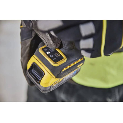 DeWALT Шурупокрут ударний аккумуляторний XR Li-Ion 18В 282Нм 3800об/хв 4400уд/хв 1.1кг без АКБ та ЗП