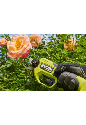 Ryobi Секатор акумуляторний ONE+ HP RY18SCXA-120T 18В акб 1х2А·рік ЗП d різа 28мм 0.83кг кейс