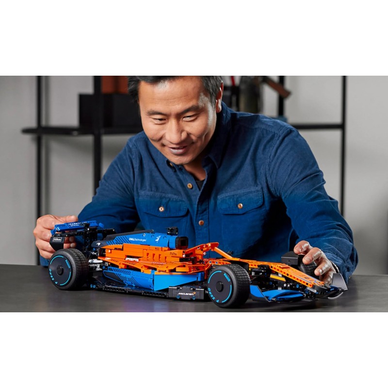 LEGO Конструктор Technic Гоночний автомобіль McLaren Formula 1™
