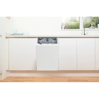 Indesit Вбудовувана посудомийна машина DSIC3M19