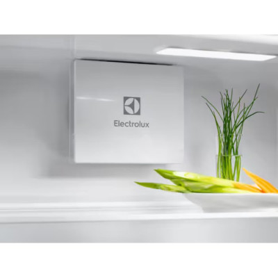 Electrolux Холодильна камера Electrolux вбудована, 177x55х55, 310л, E, ST, інв., білий