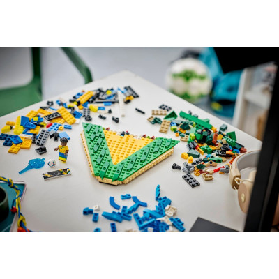 LEGO Конструктор LEGO Editions Football Вінісіус Жуніор — найкращі моменти футбольних матчів LEGO Конструктор LEGO Editions Football Вінісіус Жуніор — найкращі моменти футбольних матчів