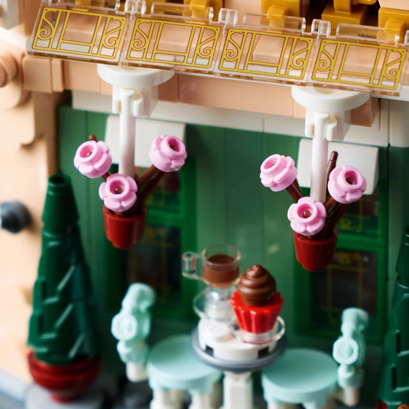 LEGO Конструктор Icons Французька кав'ярня