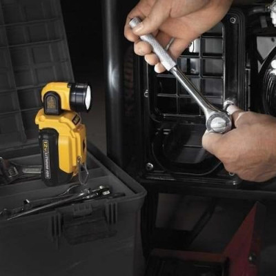 DeWALT Ліхтар світлодіодний акумуляторний 10.8/12В XR Li-Ion 0.15кг DeWALT Ліхтар світлодіодний акумуляторний 10.8/12В XR Li-Ion 0.15кг
