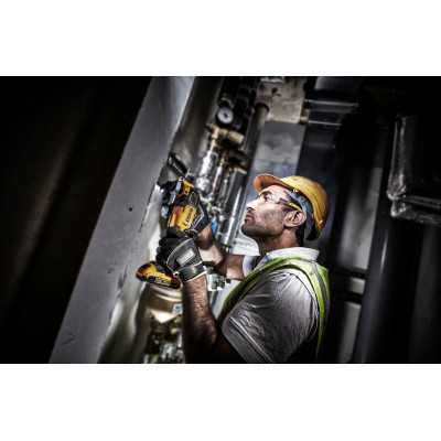 DeWALT Багатофункціональний інструмент акумуляторний 18В XR Li-lon безщітковий 20000кол/хв кейс 1.1кг без АКБ та ЗП