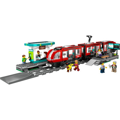 LEGO Конструктор Трамвай та вокзал у центрі міста