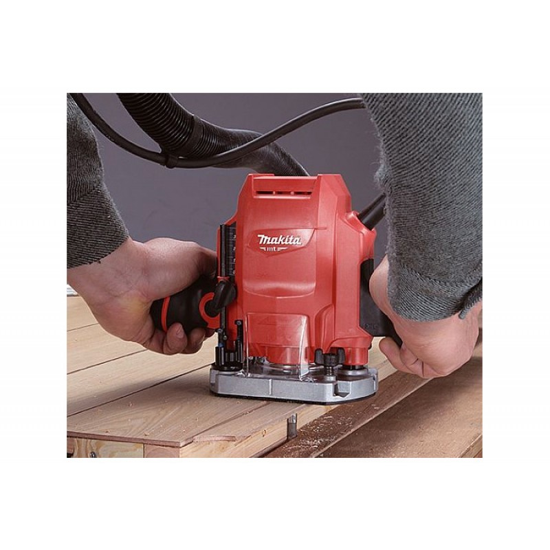 Makita M3601, 900 Вт, 0 - 35 мм, 8мм, 2,7 кг