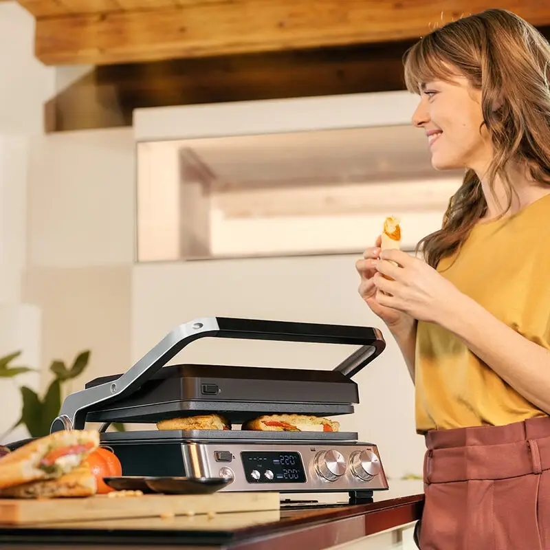 Braun Гриль прижимний MultiGrill 7 CG 2000Вт, темп. режимів-3, з`ємні пластини, метал