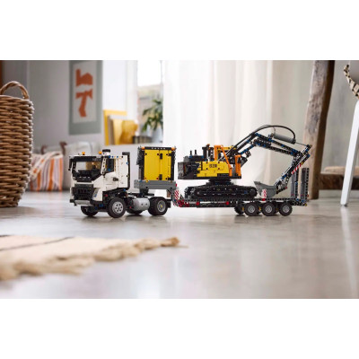 LEGO Конструктор Technic Вантажівка Volvo FMX та Електричний екскаватор EC230