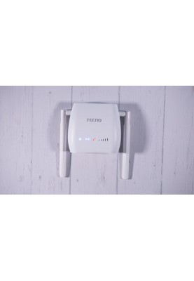 TECNO Маршрутизатор TR210 4G-LTE, 1x3FF SIM, 1xFE LAN, 1xUSB 2.0, 2000mAh bat.