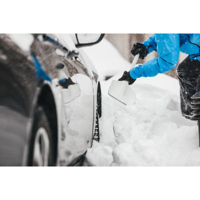 Fiskars Лопата для снігу SnowXpert 63см, 520г, нерж сталь/поліамід (автомобільна)