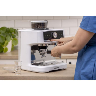 Gorenje Кавоварка Gorenje ріжкова 2.5л, кавомолка 0,25л, капучинатор, кнопочне керування, білий