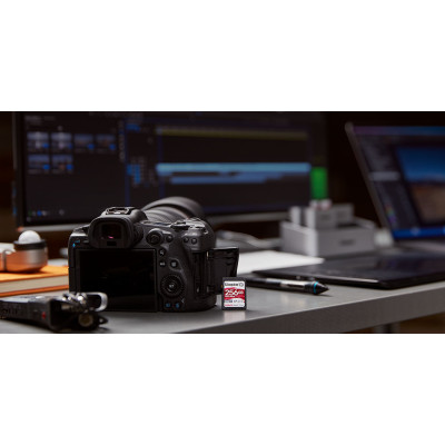 Kingston Карта пам'яті 256GB SDXC C10 UHS-II U3 R300/W260MB/s Kingston Карта пам'яті 256GB SDXC C10 UHS-II U3 R300/W260MB/s