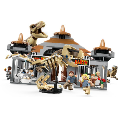 LEGO Конструктор Jurassic Park Центр відвідувачів: Атака тиранозавра й раптора