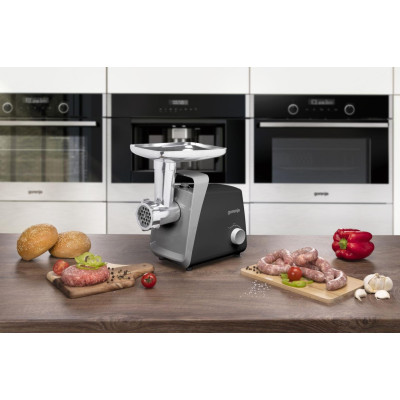 Gorenje М'ясорубка, 1600Вт, 2,2кг/хв, 2 грати, пластик+метал, чорний