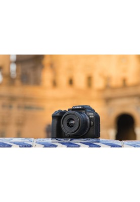 Canon Цифрова фотокамера EOS R10 + RF-S 18-150 IS STM