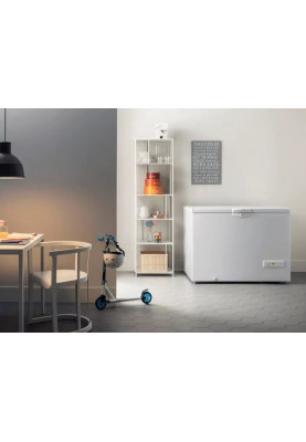 Indesit Морозильна скриня 92x140,5x70, 390л, А+, ST, білий