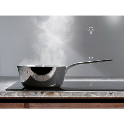 Electrolux Витяжка вертикальна, 60см, 700м куб год., Hob2Hood, чорний