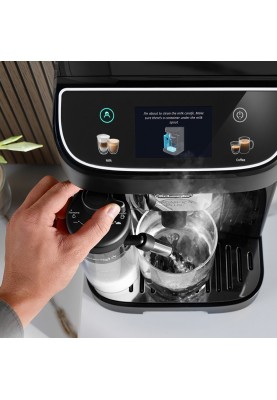 Delonghi Кавомашина Magnifica Plus, 1.8л, зерно+мелена, автомат.капуч, дисплей, авторецептів -15, чорний