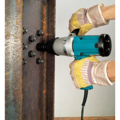 Makita Гайковерт 6906, ударний, 620 Вт, квадрат 3/4, 588 Нм, 5.6 кг