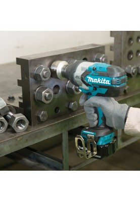 Makita DTW 1001 Z (без АКБ)