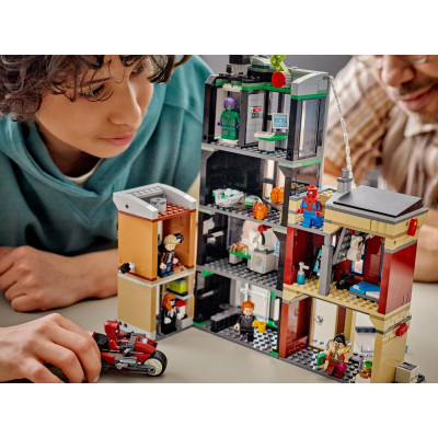 LEGO Конструктор Super Heroes Людина-павук проти Оскорпа