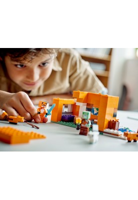 LEGO Конструктор Minecraft Хатина лисиці 21178