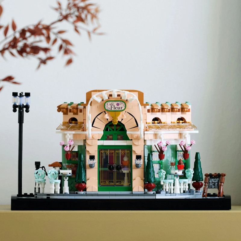 LEGO Конструктор Icons Французька кав'ярня