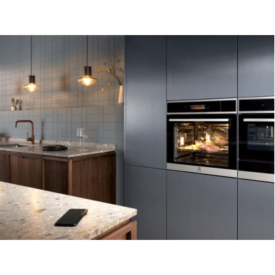 Electrolux Духова шафа електрична, 70л, А+, пара, дисплей, конвекція, ф-ція пароварки, чорний+нерж