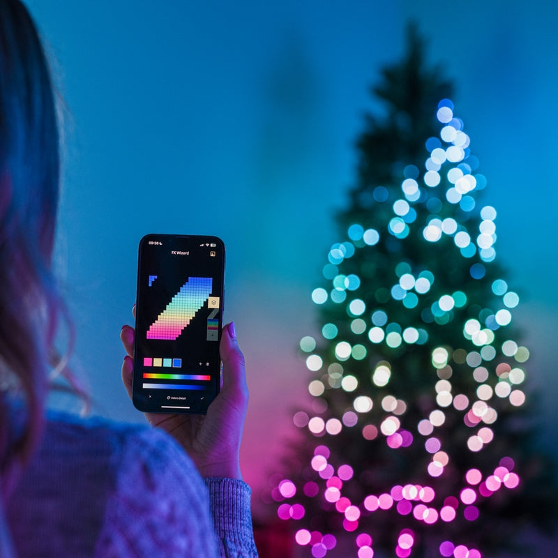 Twinkly Гірлянда Smart LED Twinkly tree Strings RGB 500 налаштована на 2.1м ялинці