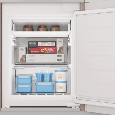Indesit Вбудований холодильник з морозильною камерою INC20T321EU