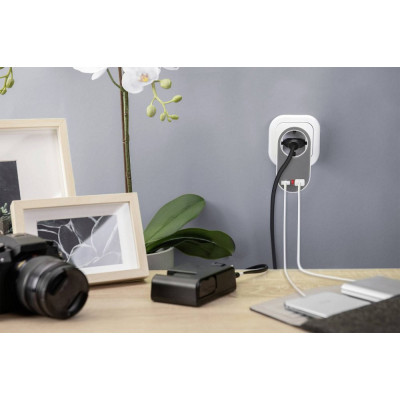 Digitus Зарядний пристрій Universal USB + Power Socket