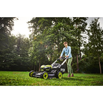 Ryobi Газонокосарка акумуляторна RY36LMXSP53A-160 самохідна MAX POWER 36В акб 1х6А·год дека 53см 70л 20-100мм 3в1 LED-фари до 3200м.кв