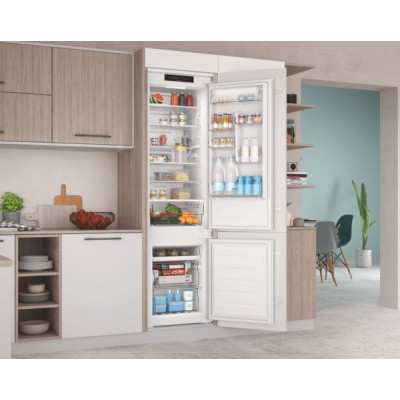 Indesit Вбудований холодильник з морозильною камерою INC20T321EU