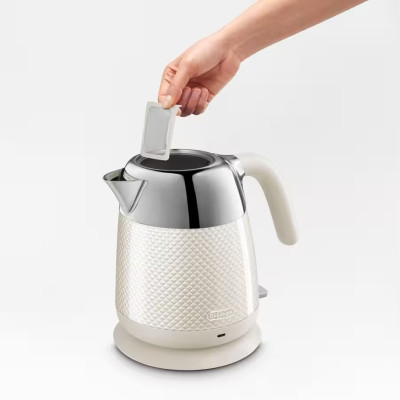 Delonghi Електрочайник Luminosa, 1.6л, Strix, метал, кремовий