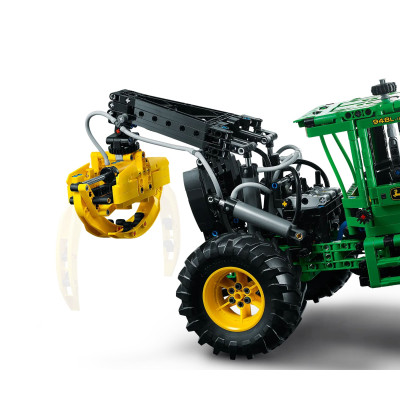 LEGO Конструктор Technic Трелювальний трактор «John Deere» 948L-II
