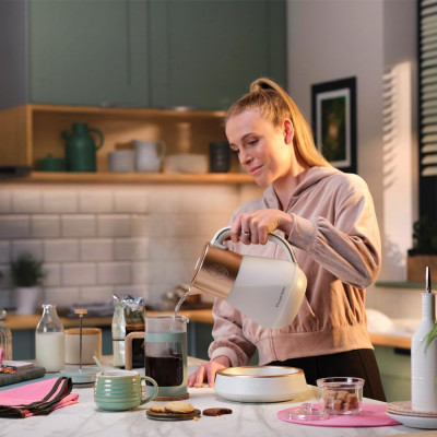 Russell Hobbs Електрочайник Calm, 1.7л, скло, біло-мідний