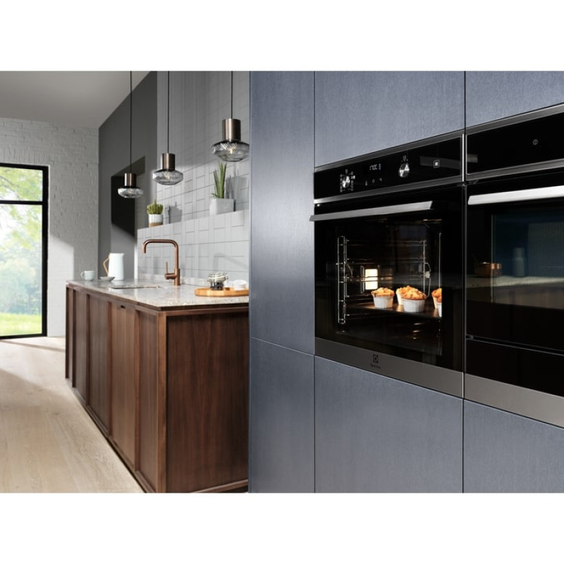 Electrolux Духова шафа Electrolux електрична, 72л, A+, пара, дисплей, конвекція, телескопічні напрямні, білий