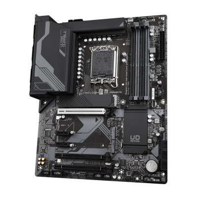 Gigabyte Материнська плата Z790 s1700 4xDDR4 HDMI DP ATX