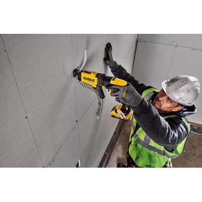DeWALT Шурупокрут акумуляторний 18V XR Li-Ion безщітковий 30Нм 4400об·хв 1.08кг без АКБ і ЗП