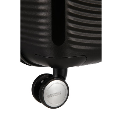 American Tourister Валіза American Tourister, Soundbox, поліпропілен, середня, 67см, 71.5/81л, TSA, 4 колеса, EXP, чорний