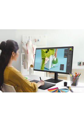 Samsung Монітор 32" HRM S70D HDMI, DP, VA, 3840x2160
