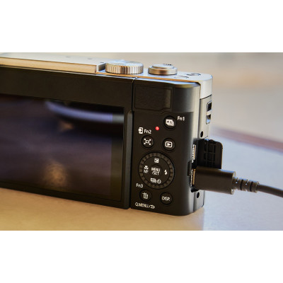 Panasonic Цифр. фотокамера DC-TZ99 Silver Panasonic Цифр. фотокамера DC-TZ99 Silver